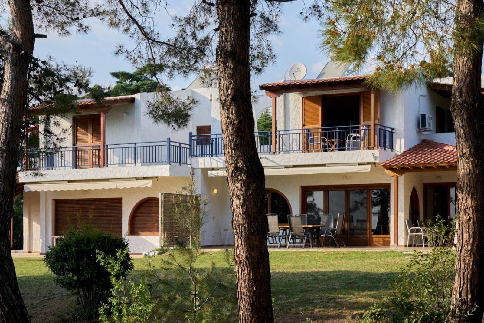 Summerday Villa Private Beach Nea Iraklia Buitenkant foto