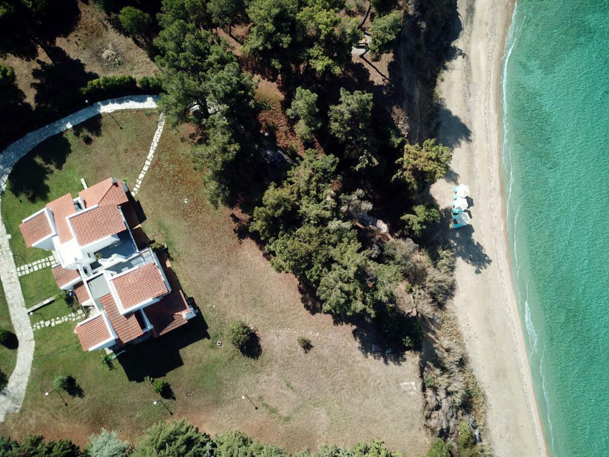 Summerday Villa Private Beach Nea Iraklia Buitenkant foto
