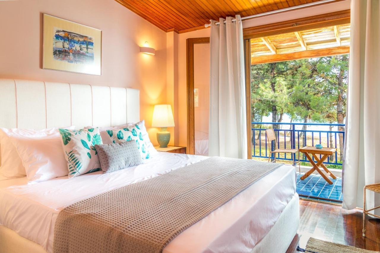 Summerday Villa Private Beach Nea Iraklia Buitenkant foto