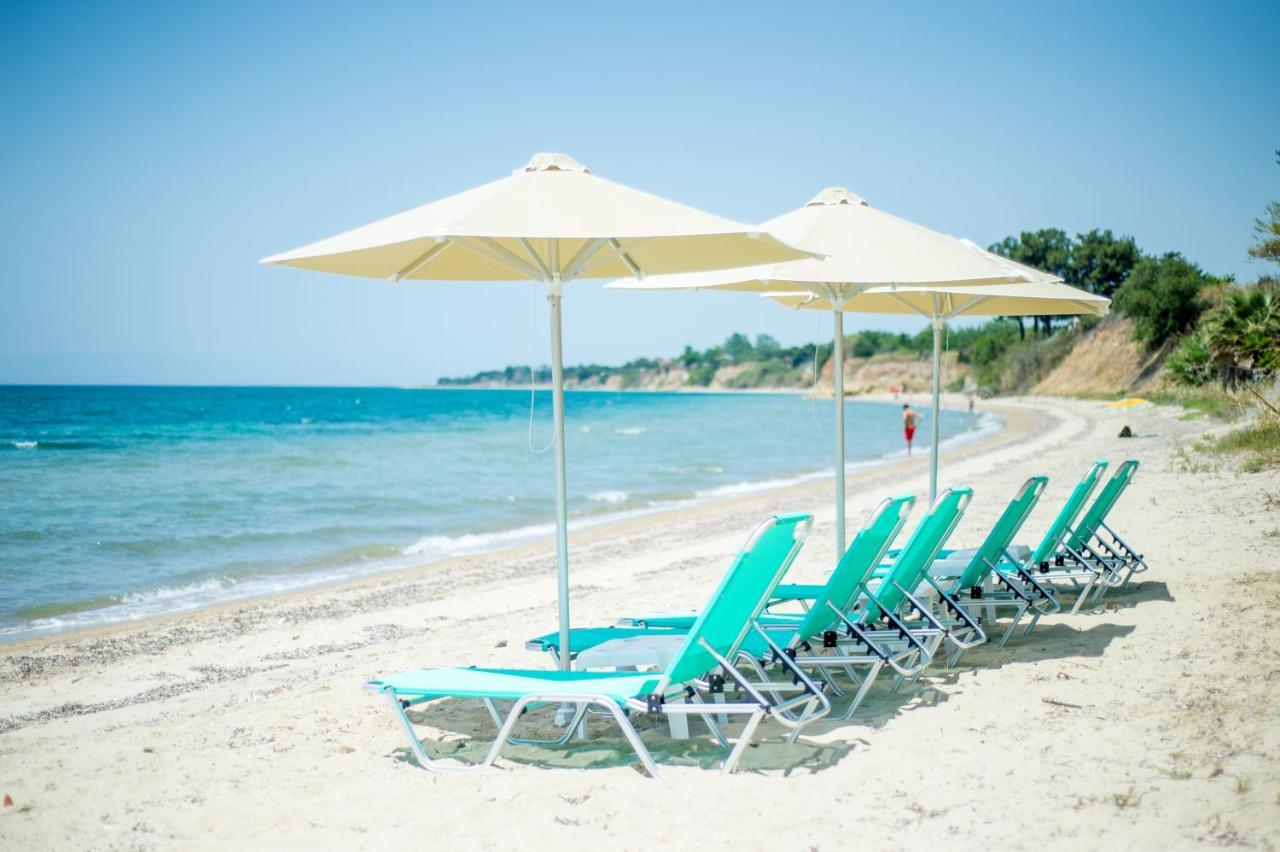 Summerday Villa Private Beach Nea Iraklia Buitenkant foto